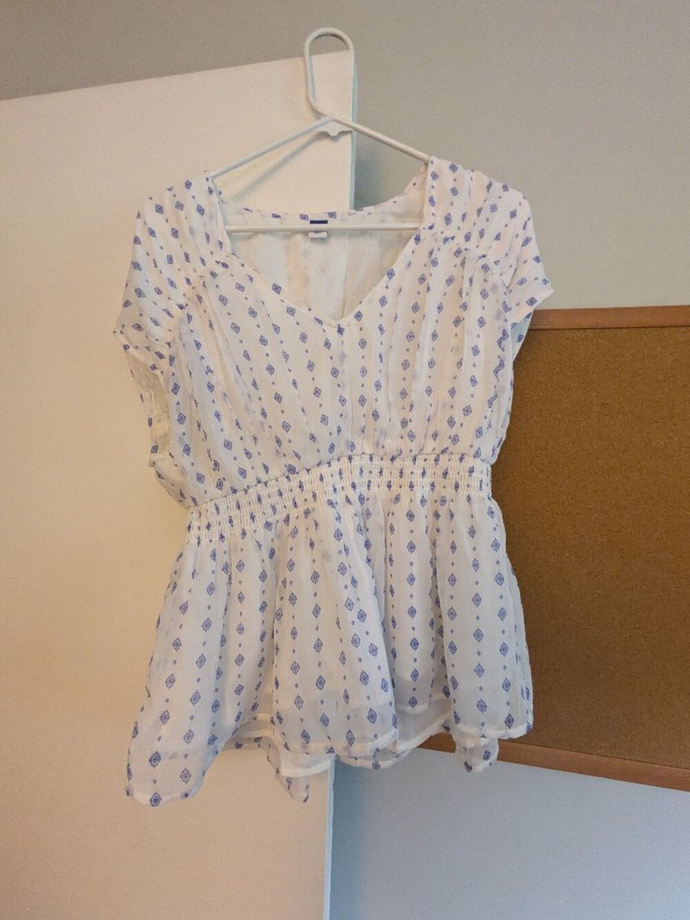 Women's White & Blue Old Navy Boho Peasant Top Blouse Print Size M